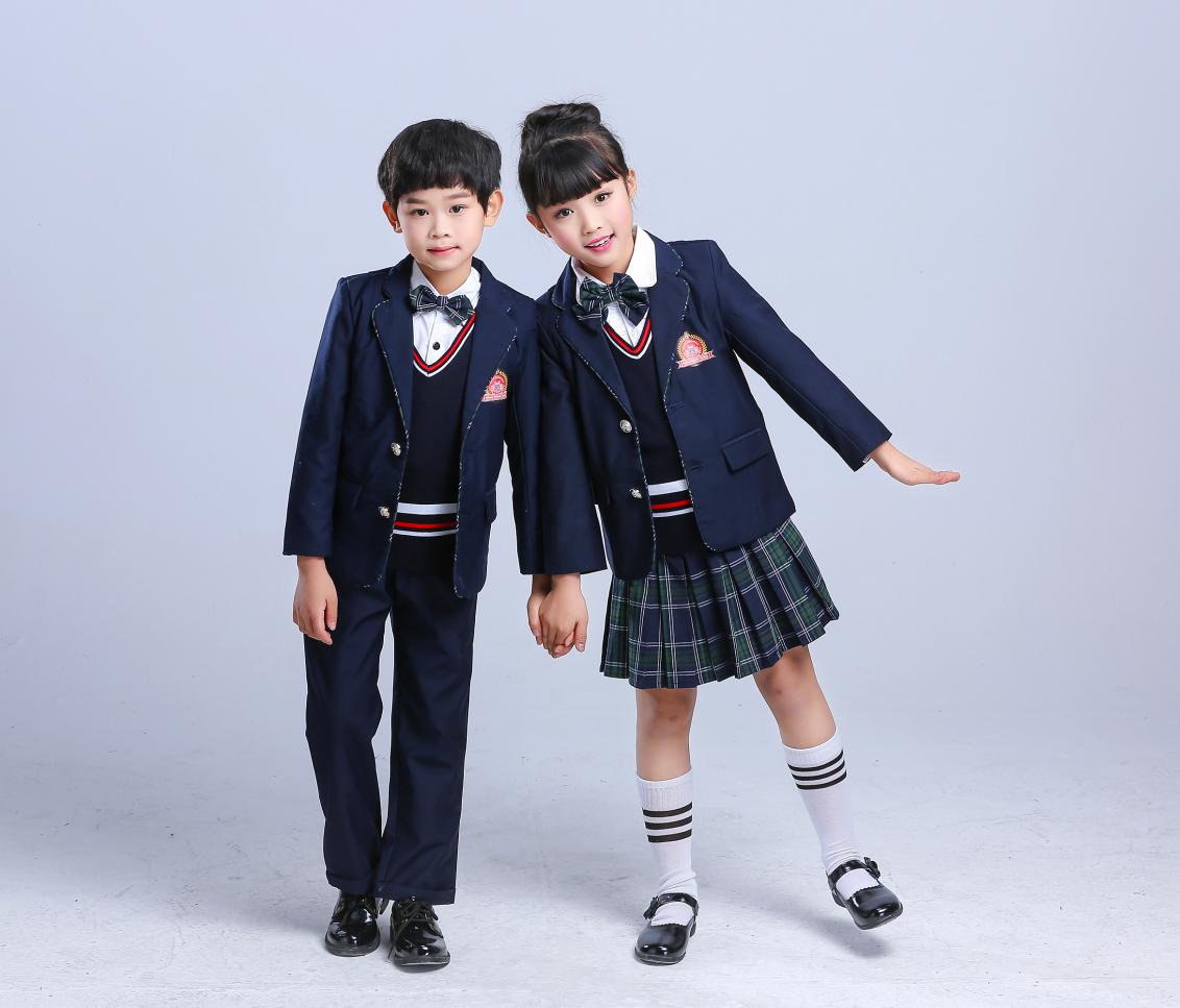 实力诠释校服黑科技,智能校服获得教育界高度