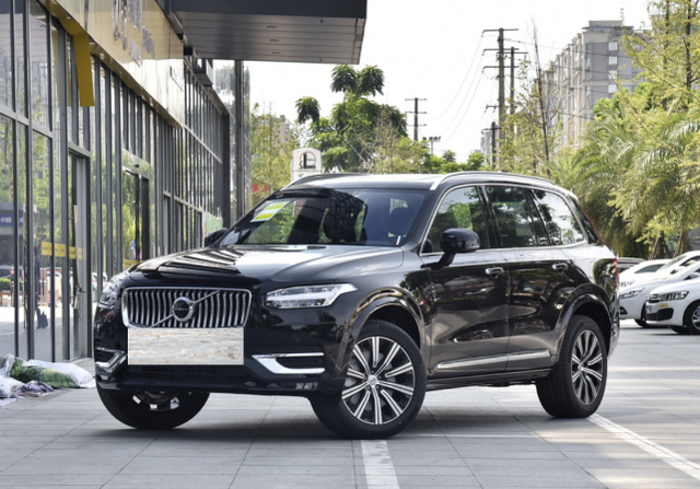 沃尔沃XC90让利13万，进口品质，新车零异味，放弃奥迪Q5L选它